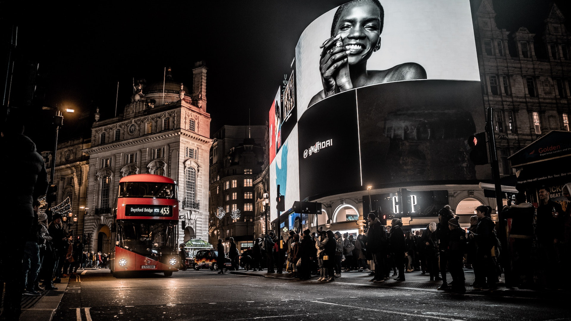 3500+ Digital Screens across 90+ DMAs